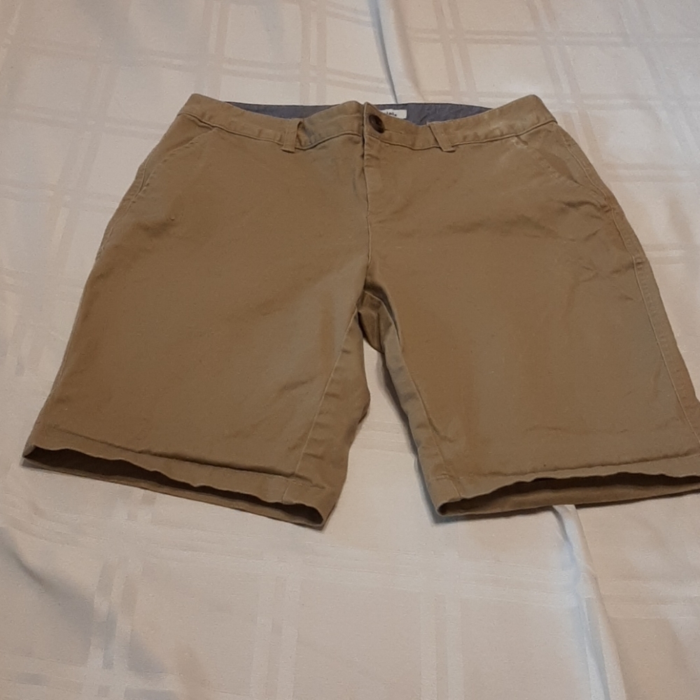 Khaki Bermuda uniform shorts 0/32